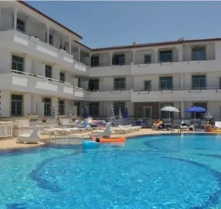 Victoria & Hotel