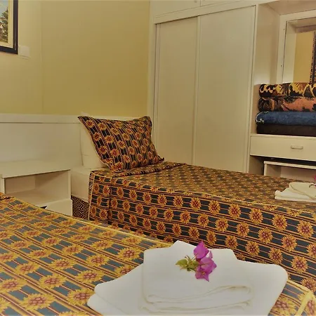 Victoria & Ξενοδοχείο 4*