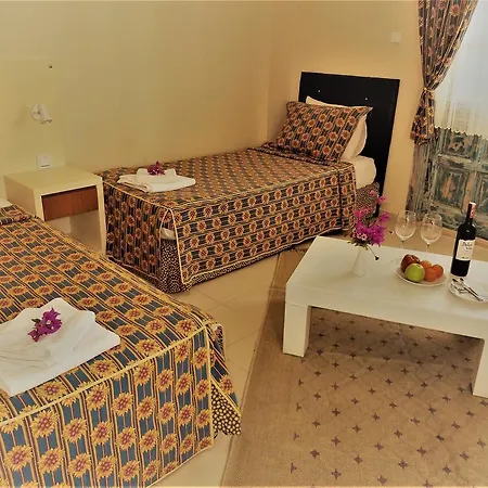 Victoria & Ξενοδοχείο Turgutreis