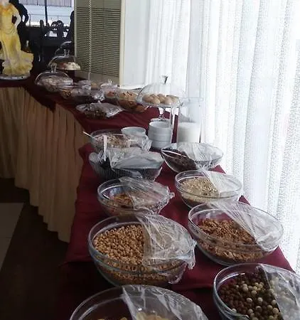 Victoria & فندق تورغوتْريس