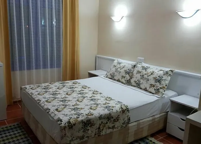 Victoria & 4* 터그트레이스