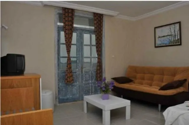 Victoria & 4* 터그트레이스