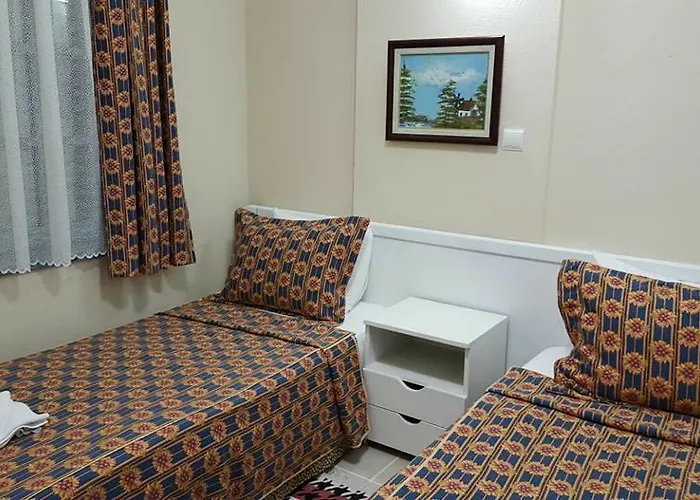 호텔 Victoria & 4*