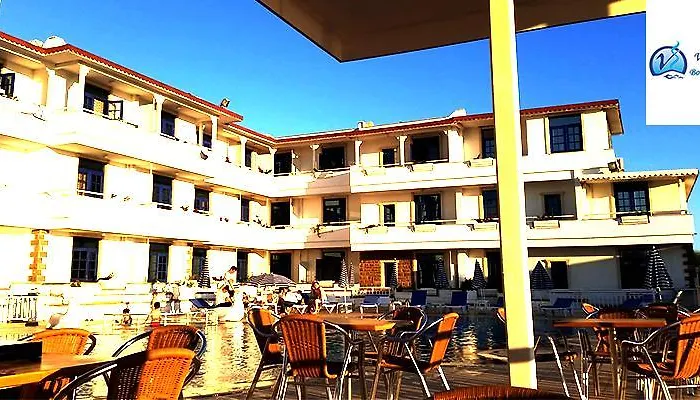 Victoria & 4* 터그트레이스