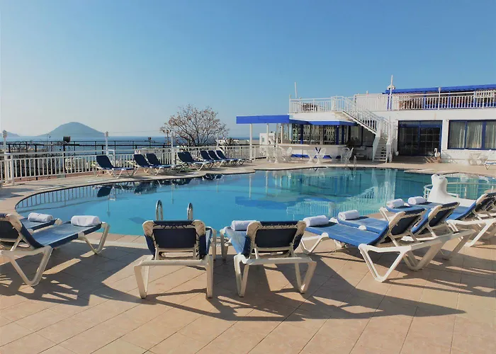 호텔 Victoria & 4*