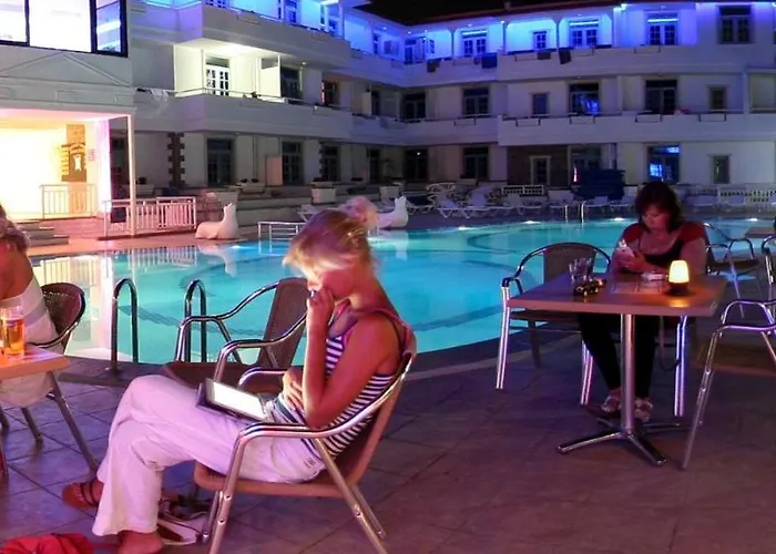 Hotel Victoria &